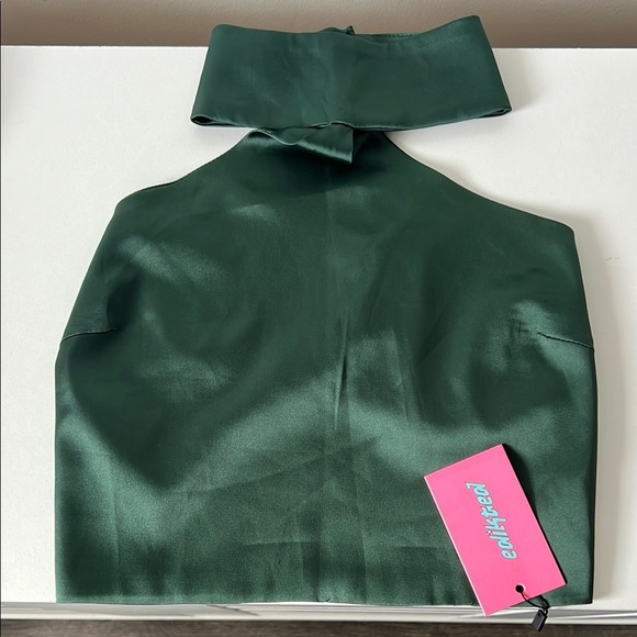NWT Edikted Daina Satin Effect Open Back Crop Top Olive Halter Small - Picture 3 of 5